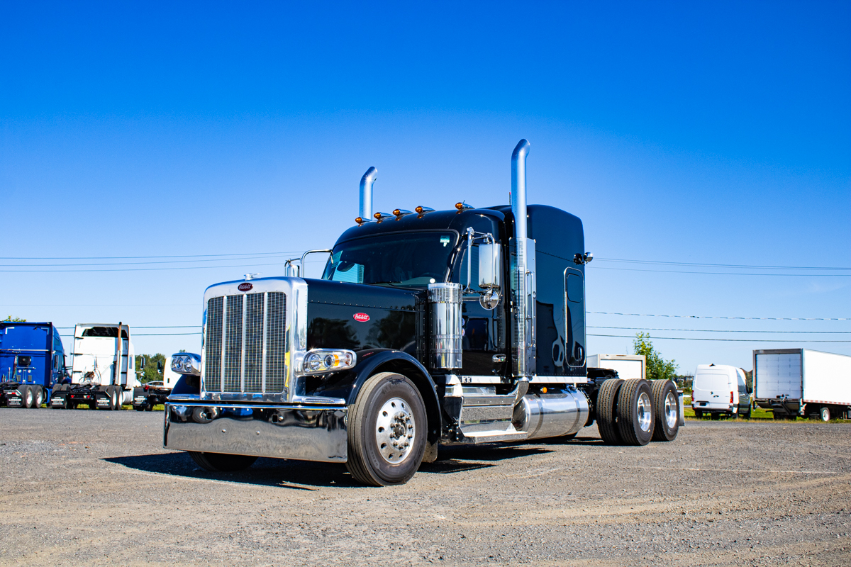 2025 Peterbilt 589 