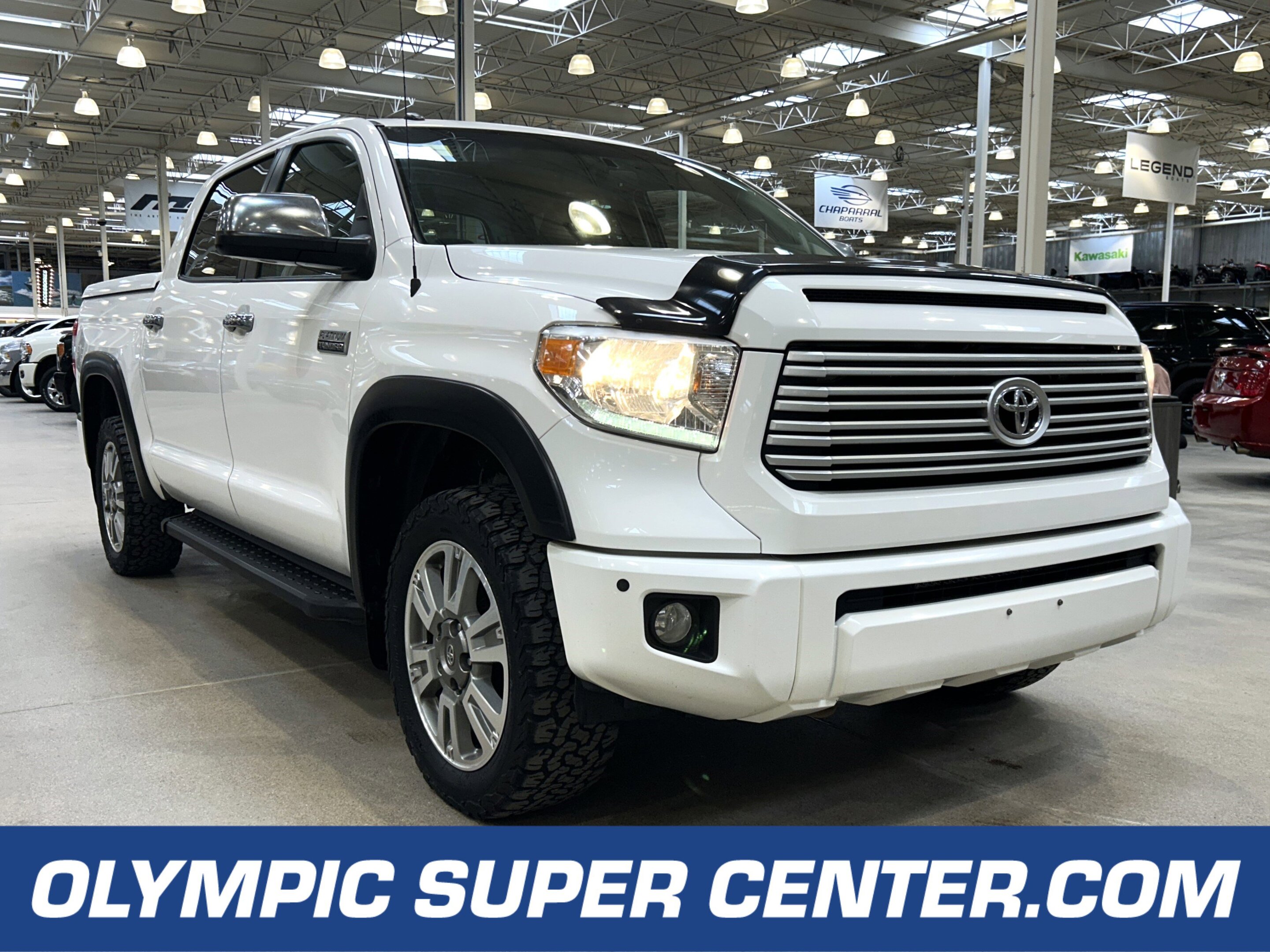 2016 Toyota Tundra Platinum | LEATHER | SUNROOF | HEATED SEATS |