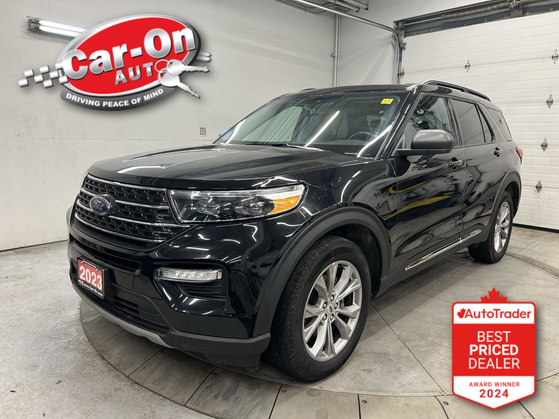 2023 Ford Explorer  AWD | 7-PASS | HTD LEATHER | PANO ROOF | CARPLAY 