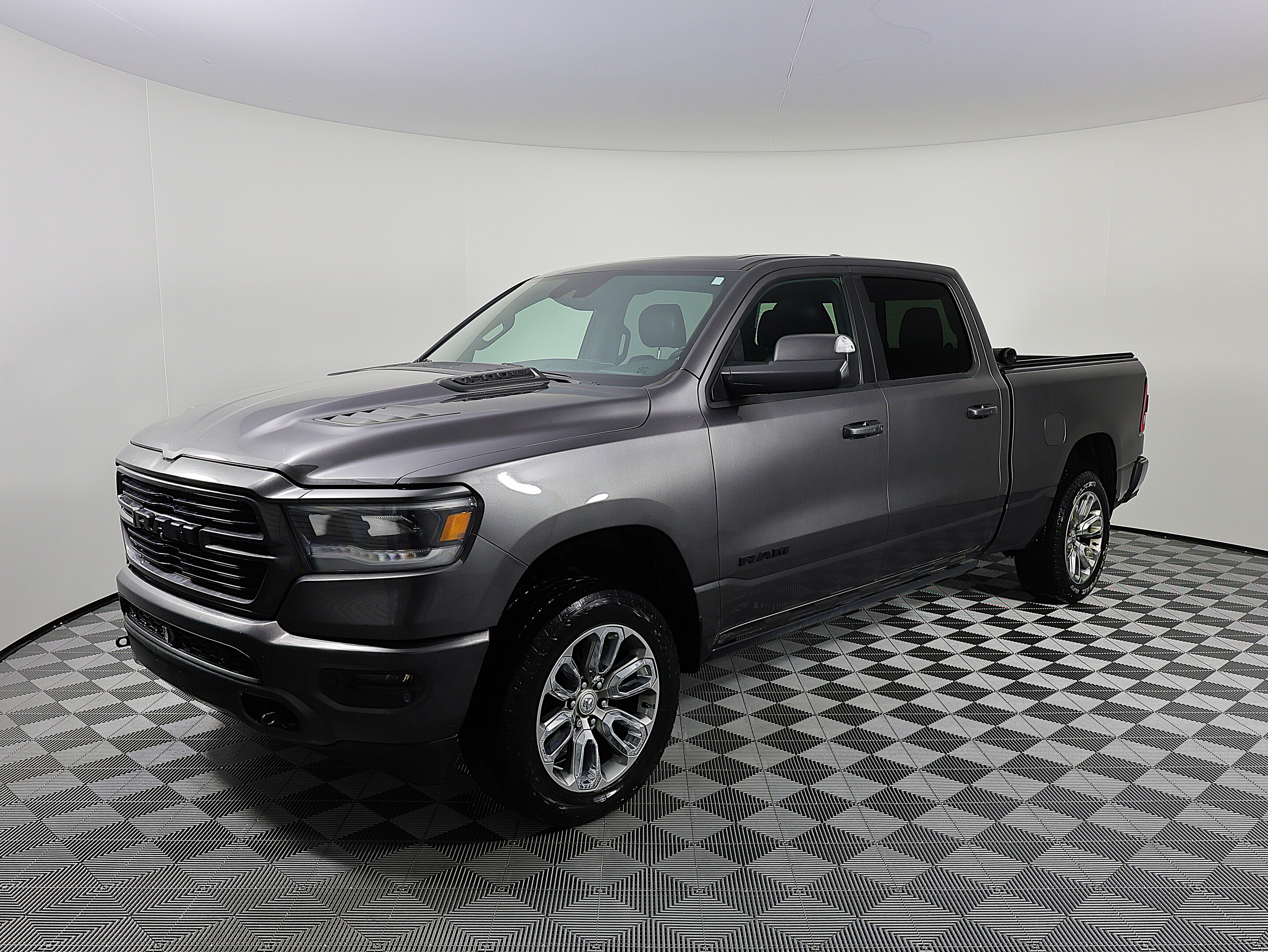 2019 Ram 1500 SPORT