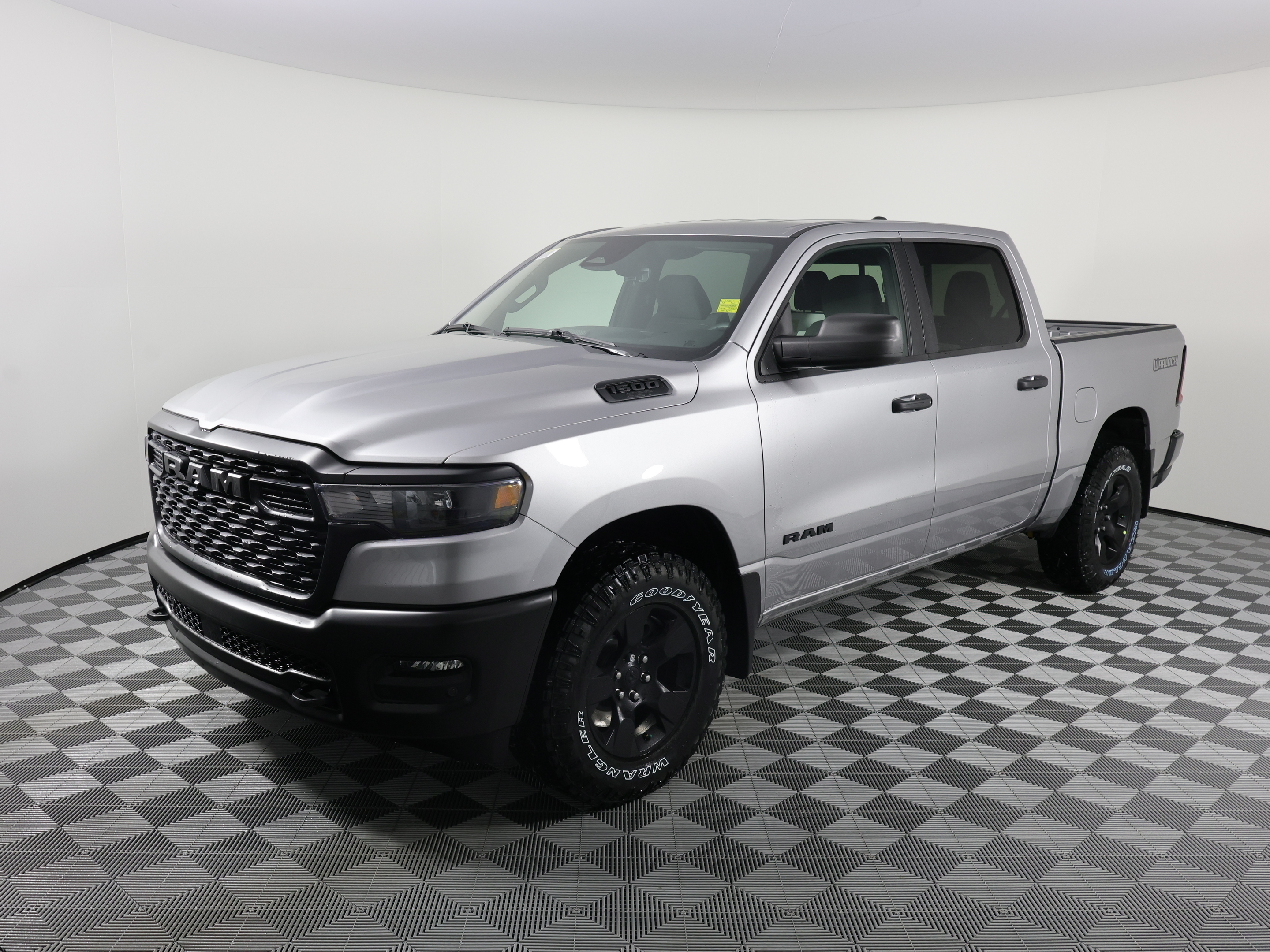 2025 Ram 1500 Warlock Crew Cab 5'7  Box