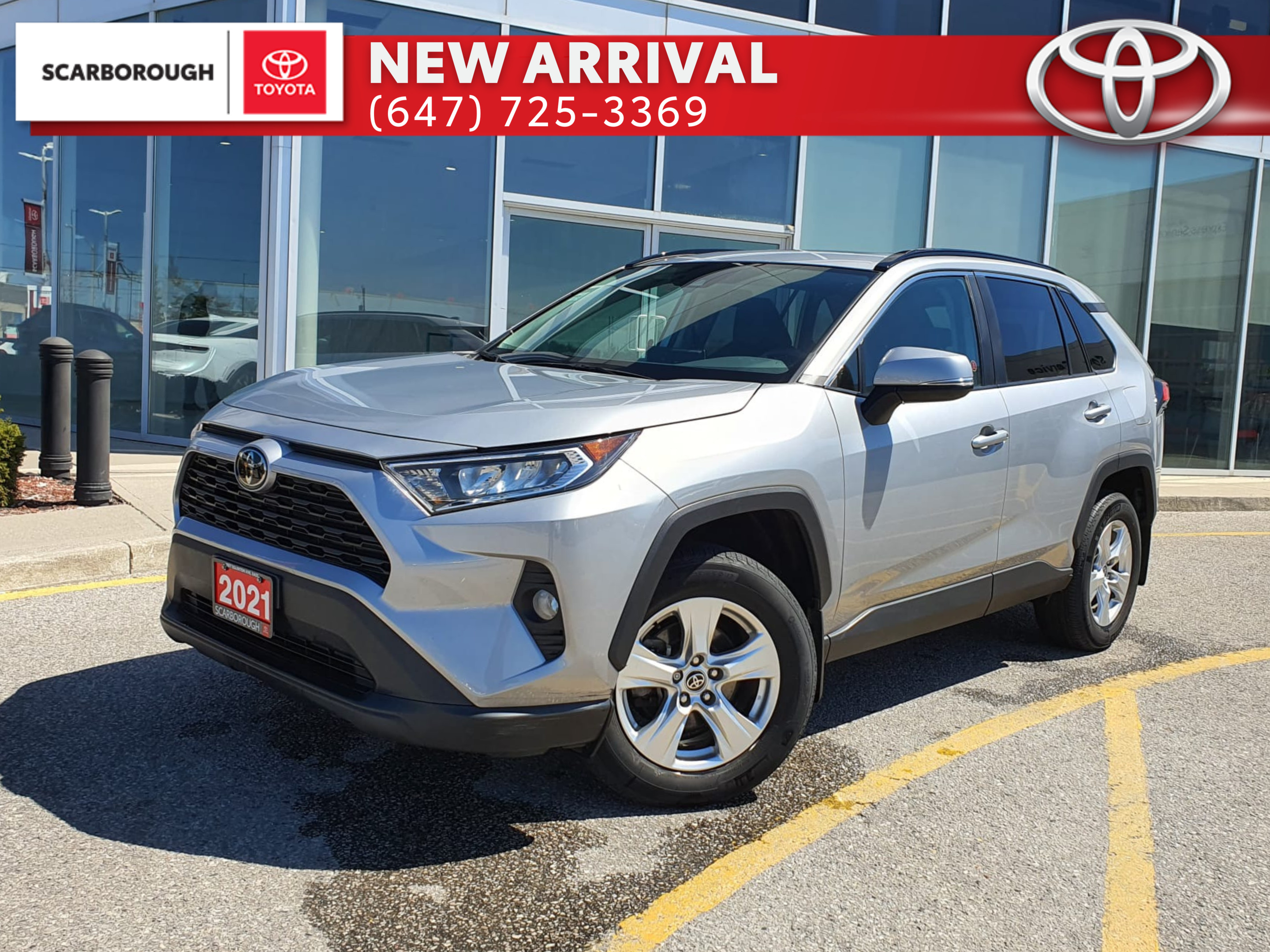 2021 Toyota RAV4 XLE FWD | Sunroof | Alloys