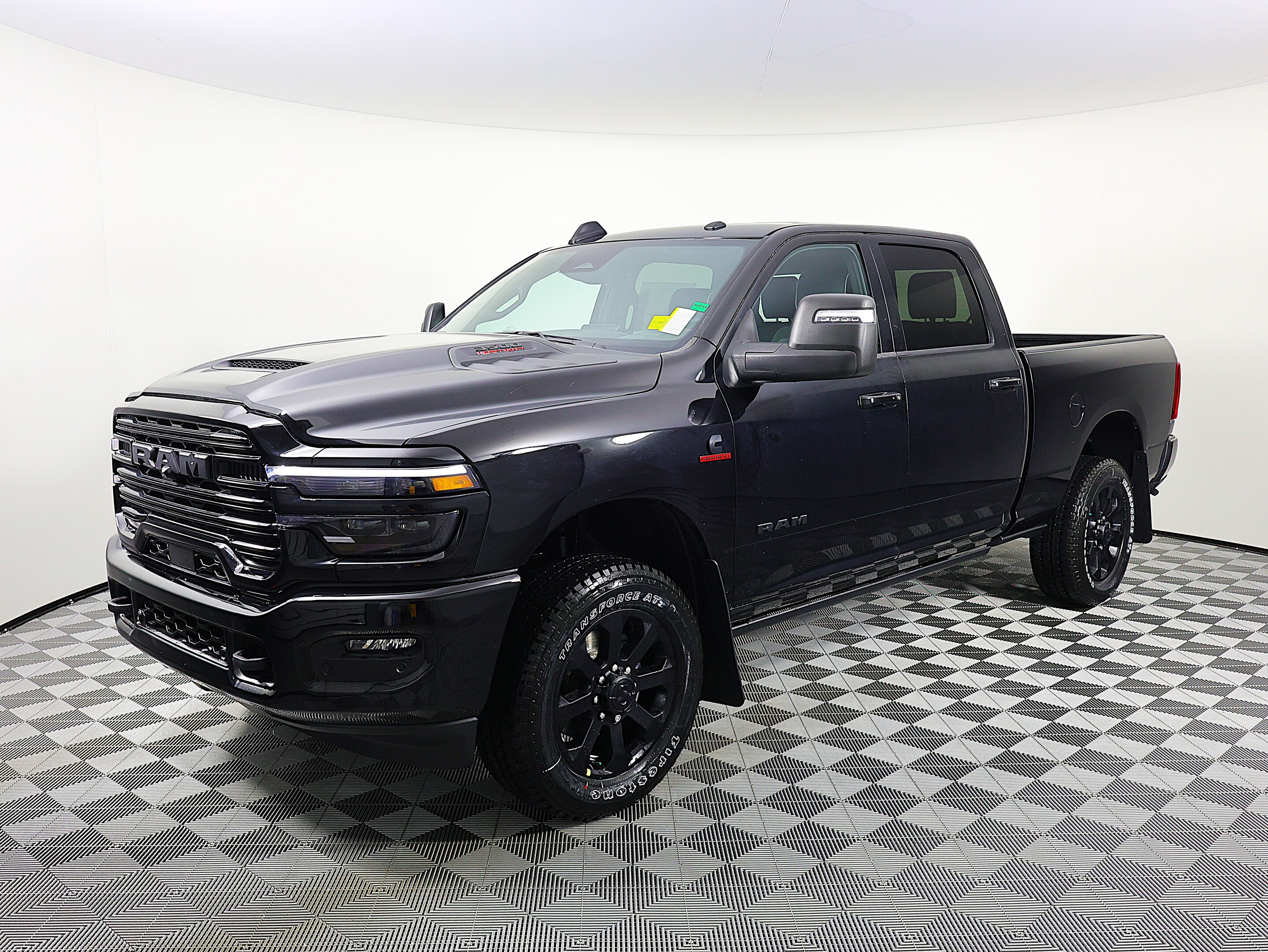 2025 Ram 3500 Laramie 4x4 Crew Cab 6'4  Box