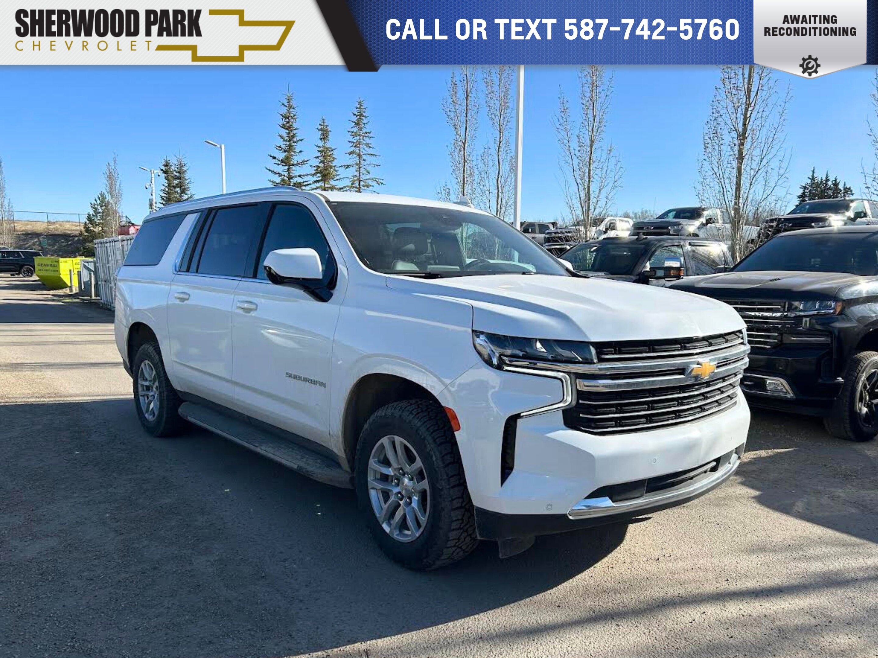2023 Chevrolet Suburban 4WD 4dr LT