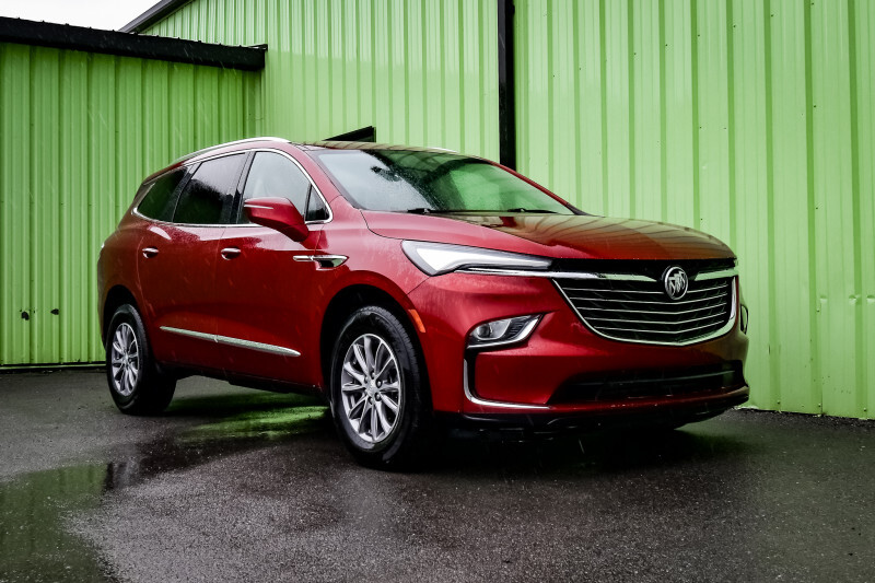 2022 Buick Enclave Essence  • HEATED LEATHER • POWER LIFTGATE