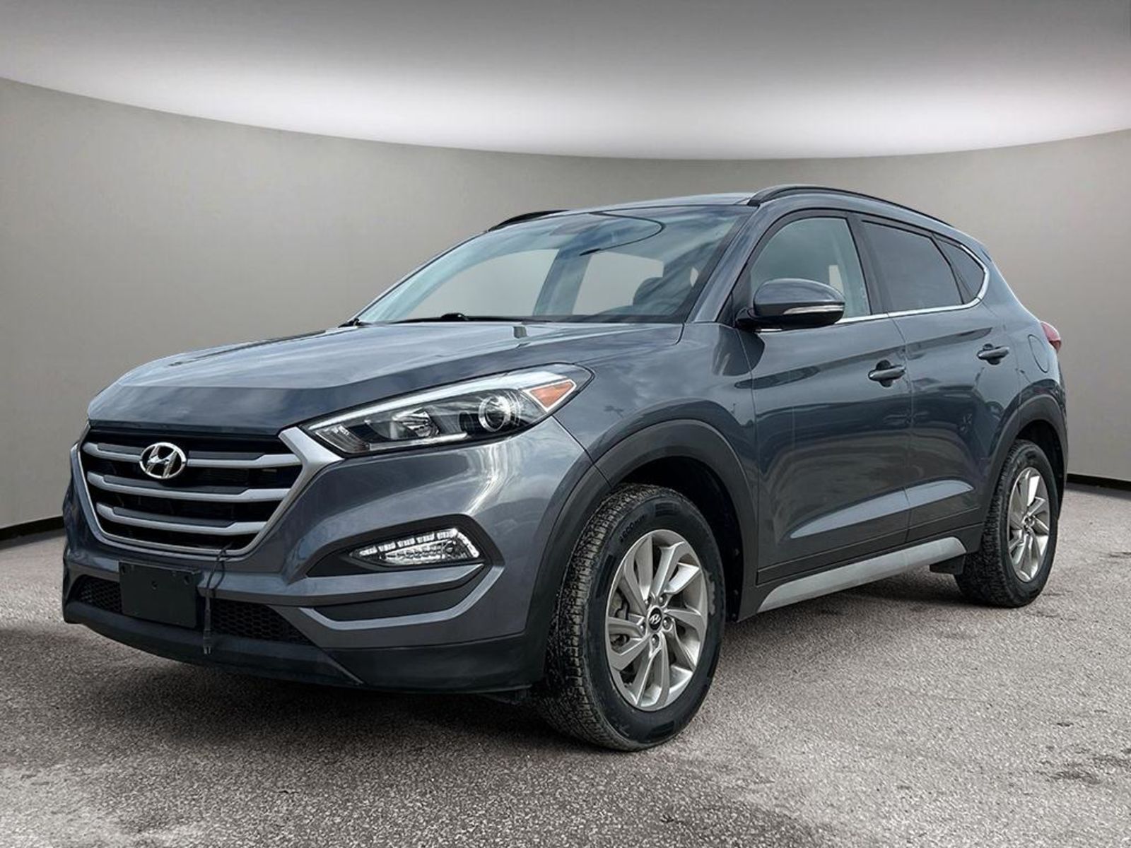 2017 Hyundai Tucson Luxury | Local MB Vehicle | AWD | Panoramic Sunroo
