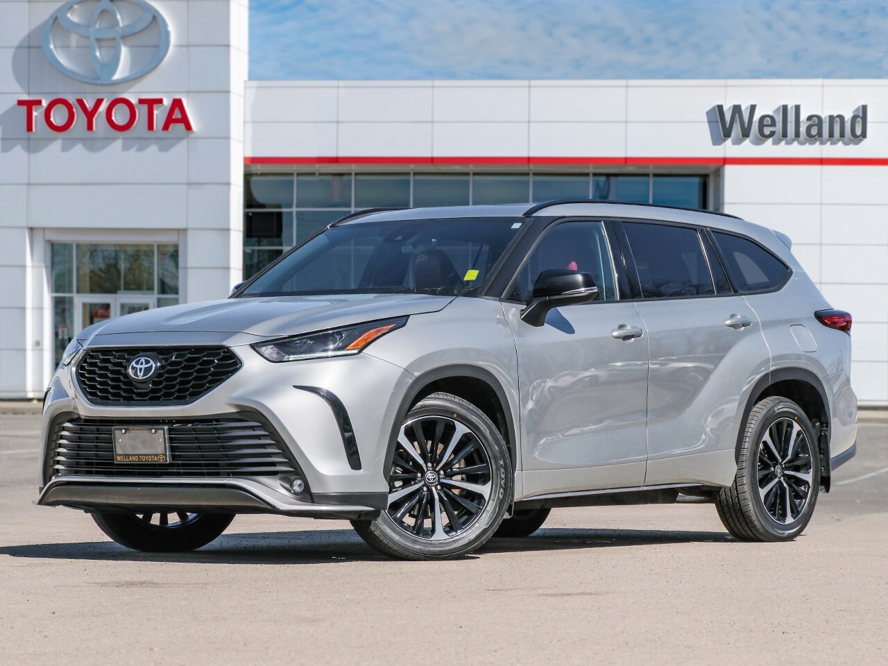 2021 Toyota Highlander XSE APPLE CARPLAY/ANDROID AUTO. MOON ROOF.