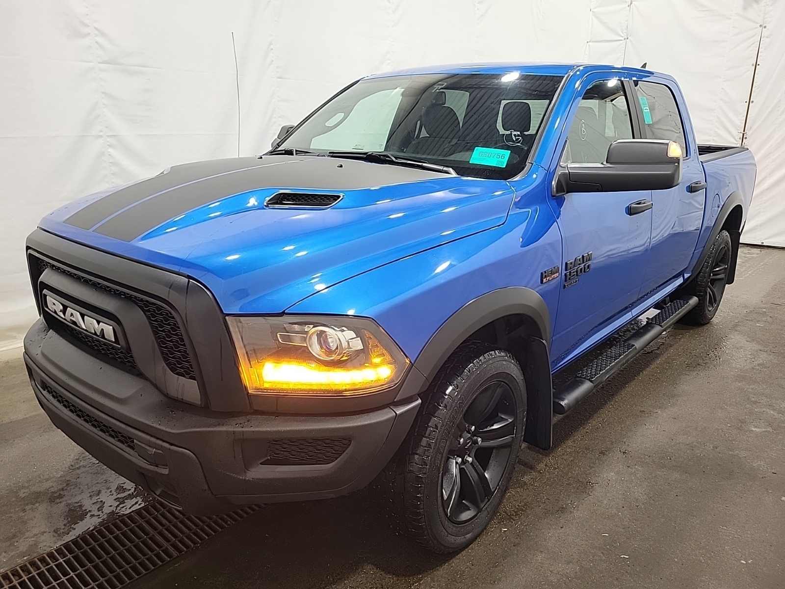 2021 Ram 1500 Classic Warlock Crew Cab  HEMI / Dual Climate / Rev Cam