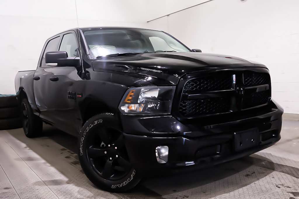 2023 Ram 1500 SLT + 4X4 + V8 + ALLURE NOIRE + BOITE 6'4