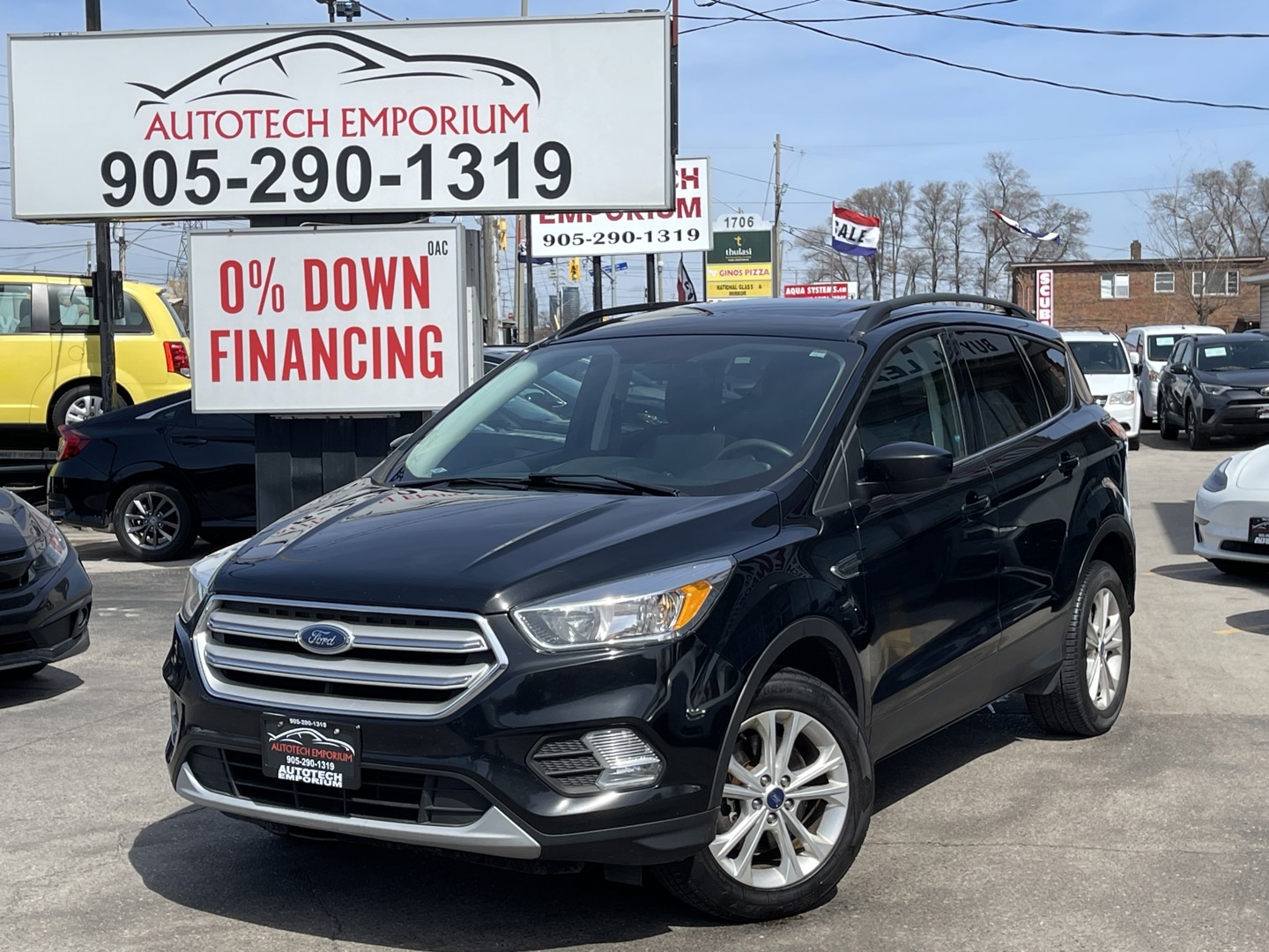 2018 Ford Escape SE AWD / Sunroof + Moonroof / Dual Climate / Rev C