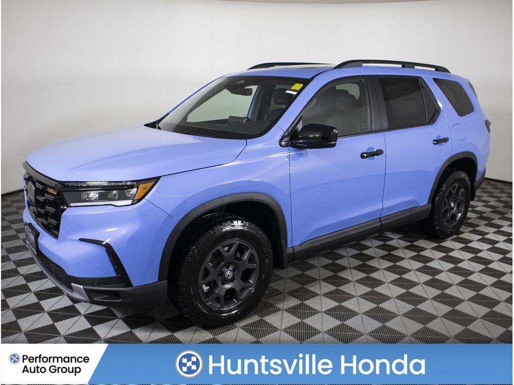 2025 Honda Pilot TRAILSPORT | AWD | MOONROOF | ALL-TERRAIN TIRES