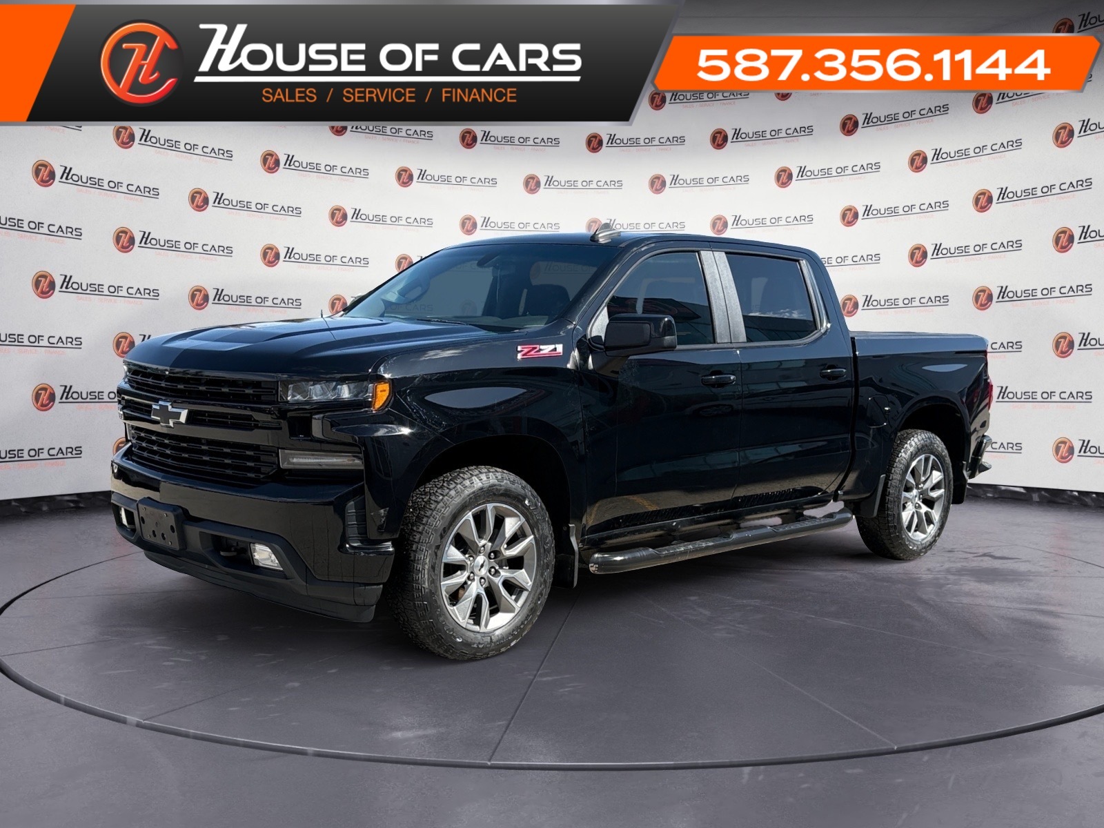 2020 Chevrolet Silverado 1500 Crew Cab RST Z71 Pkg. / Tonneau Cover / Side Steps