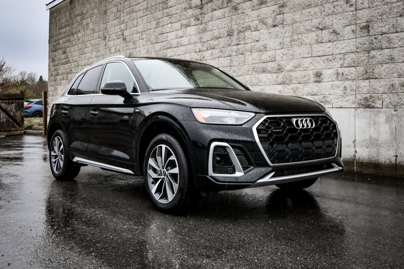 2023 Audi Q5 Progressiv 45 TFSI quattro  SUNROOF • NAV • PARK A