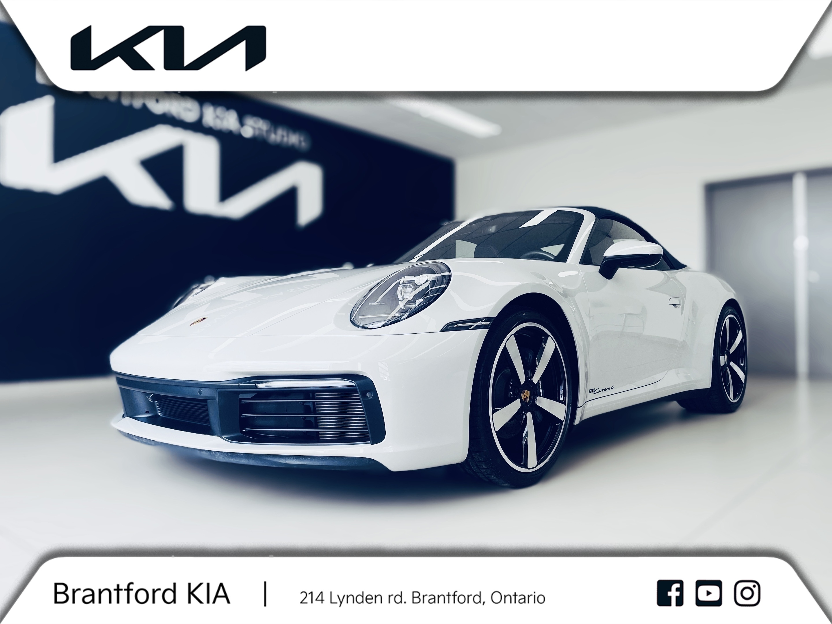 2020 Porsche 911 Carrera 4 Cabriolet