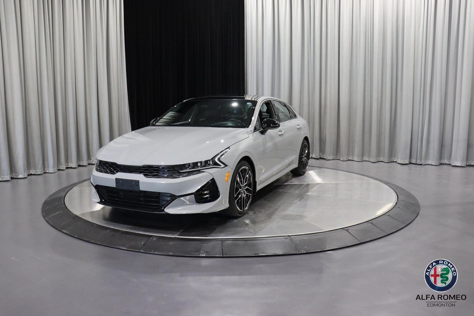2022 Kia K5 GT w/Black Interior