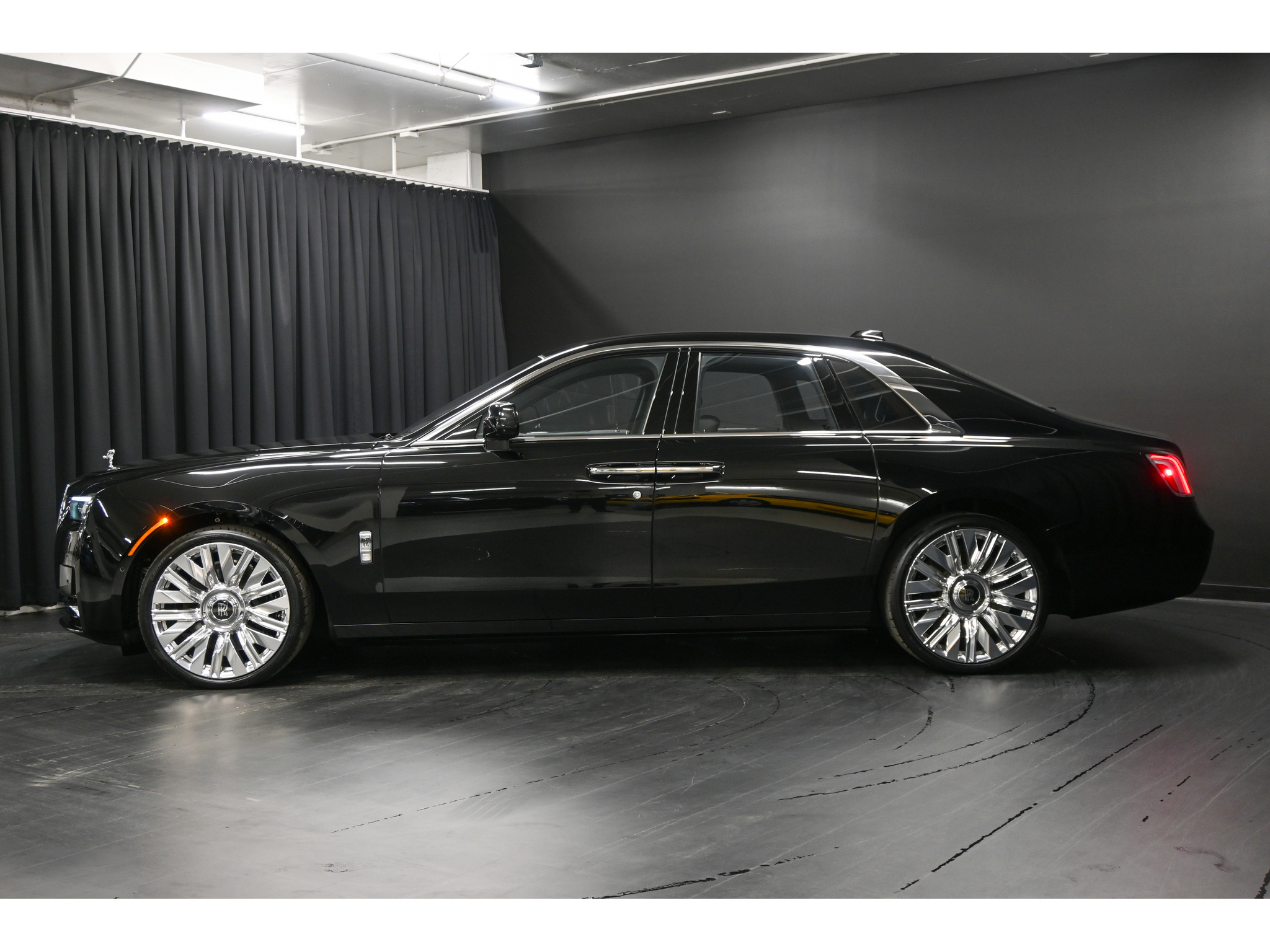 2025 Rolls-Royce Ghost