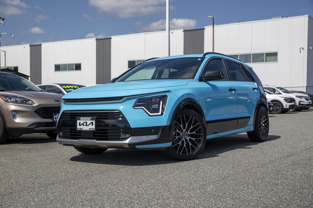 2023 Kia Niro SX ! Safety! Roof! Leather! Nav! 2 sets wheels!