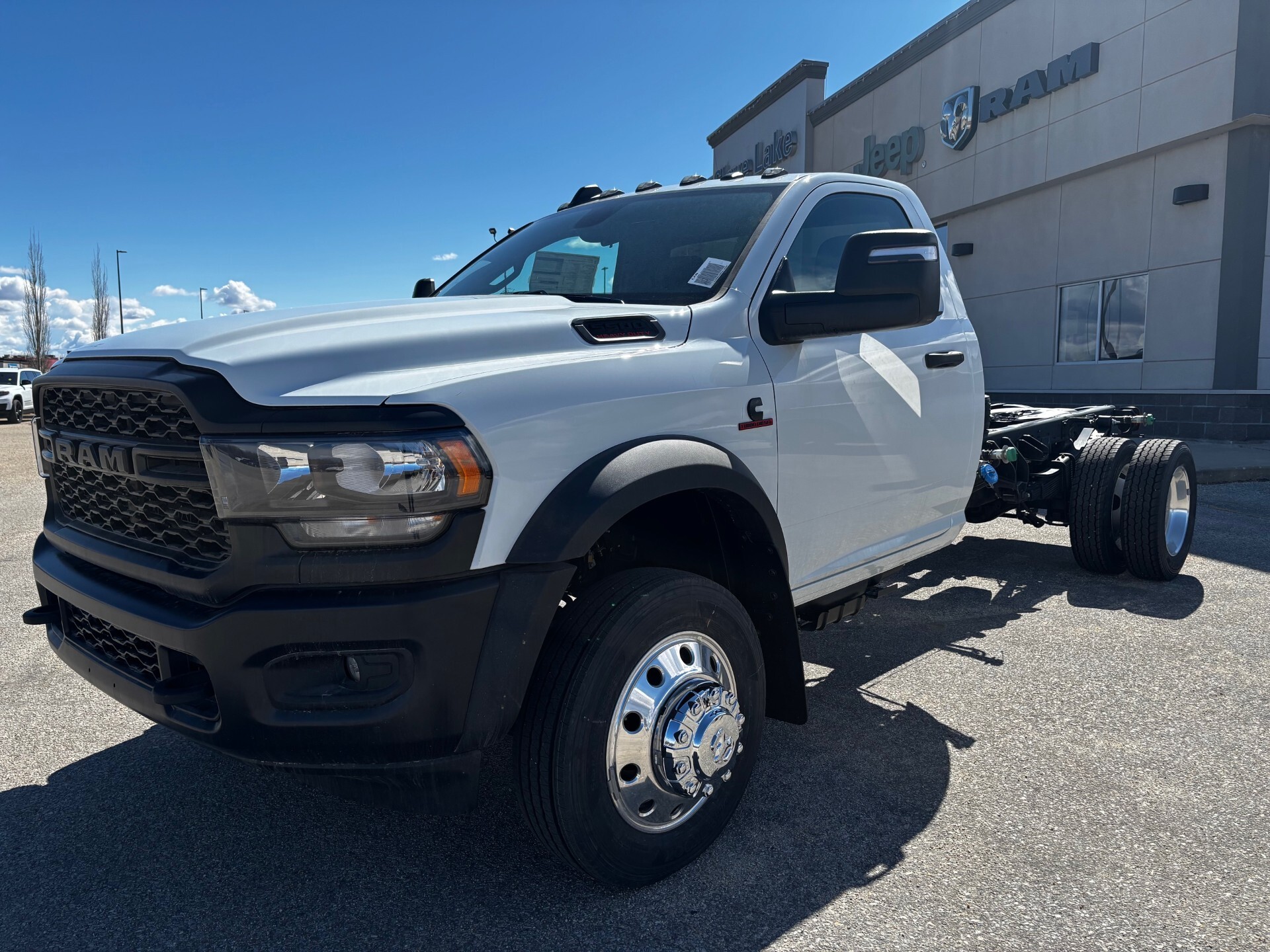 2024 Ram 5500 REGULAR CAB AND CHASSIS DIESEL, 84 INCH CAB -AXLE