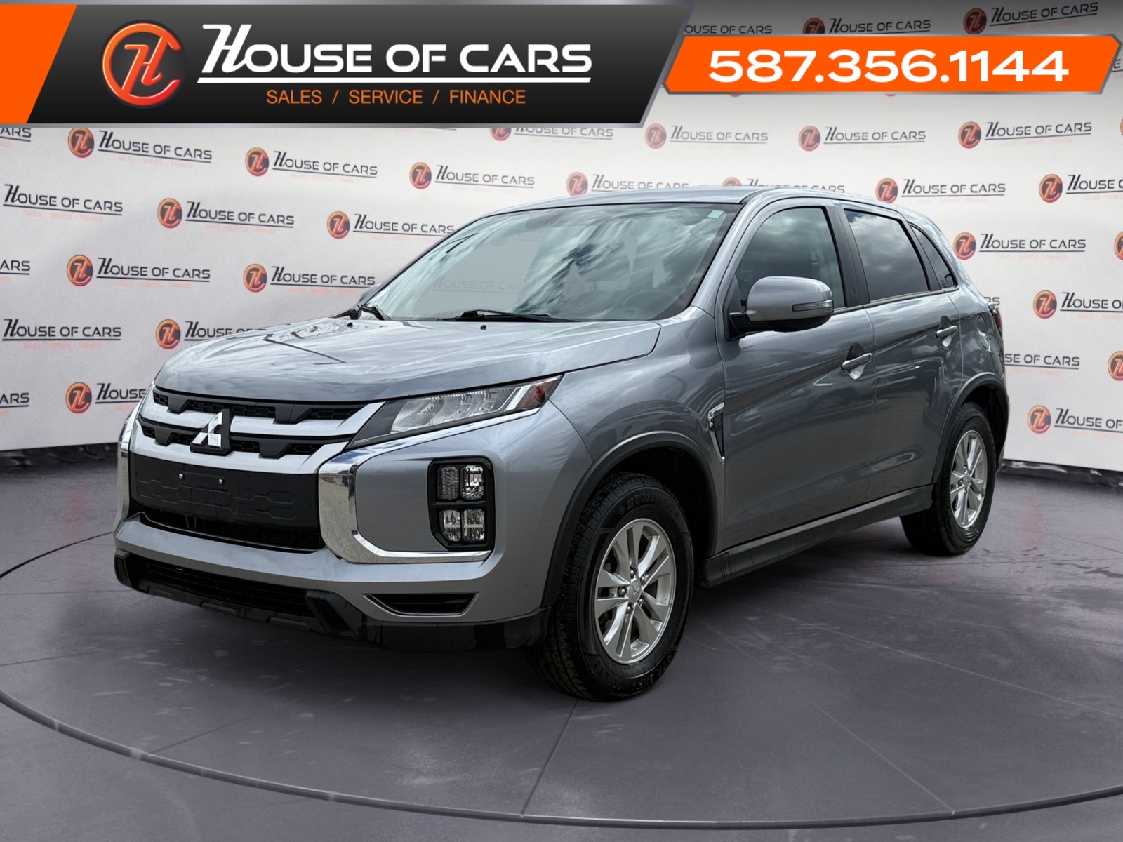 2023 Mitsubishi RVR ES / *MINOR HAIL* / Back Up Camera / Heated Seats