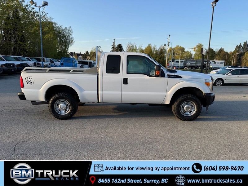 2015 Ford F-250 Ext Cab / 6'9" Box / 4x4