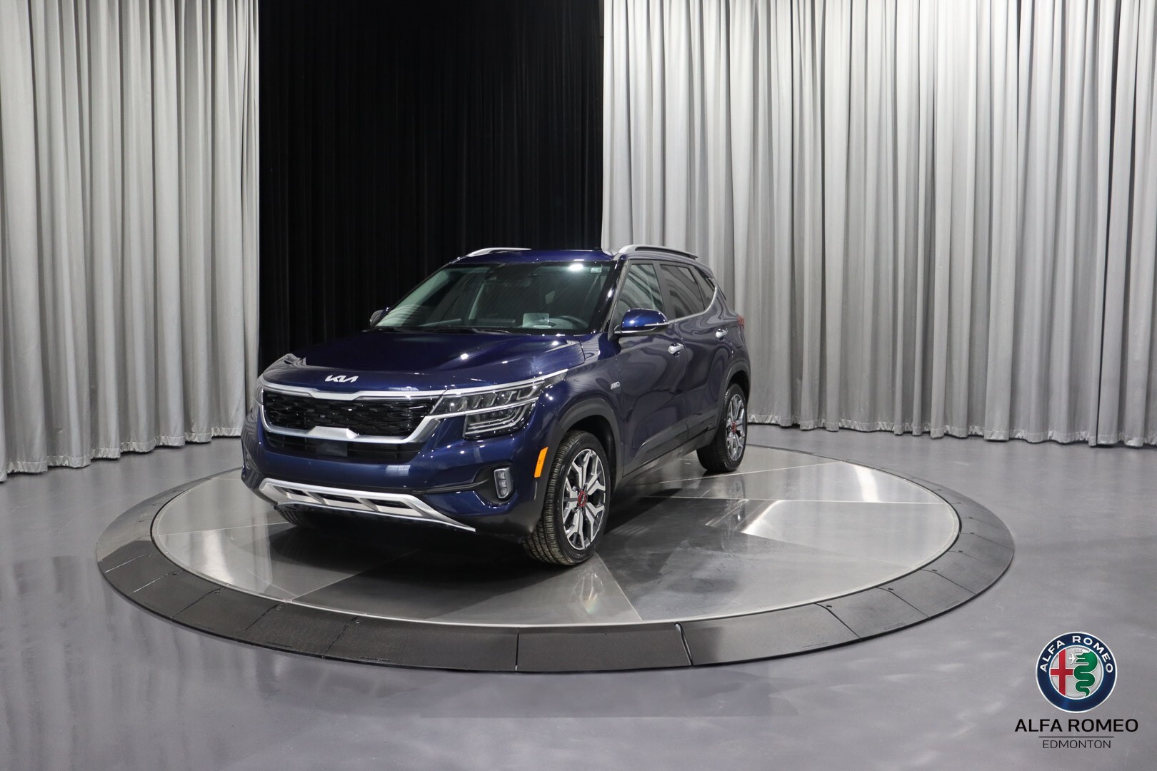 2023 Kia Seltos SX Turbo w/Black Interior