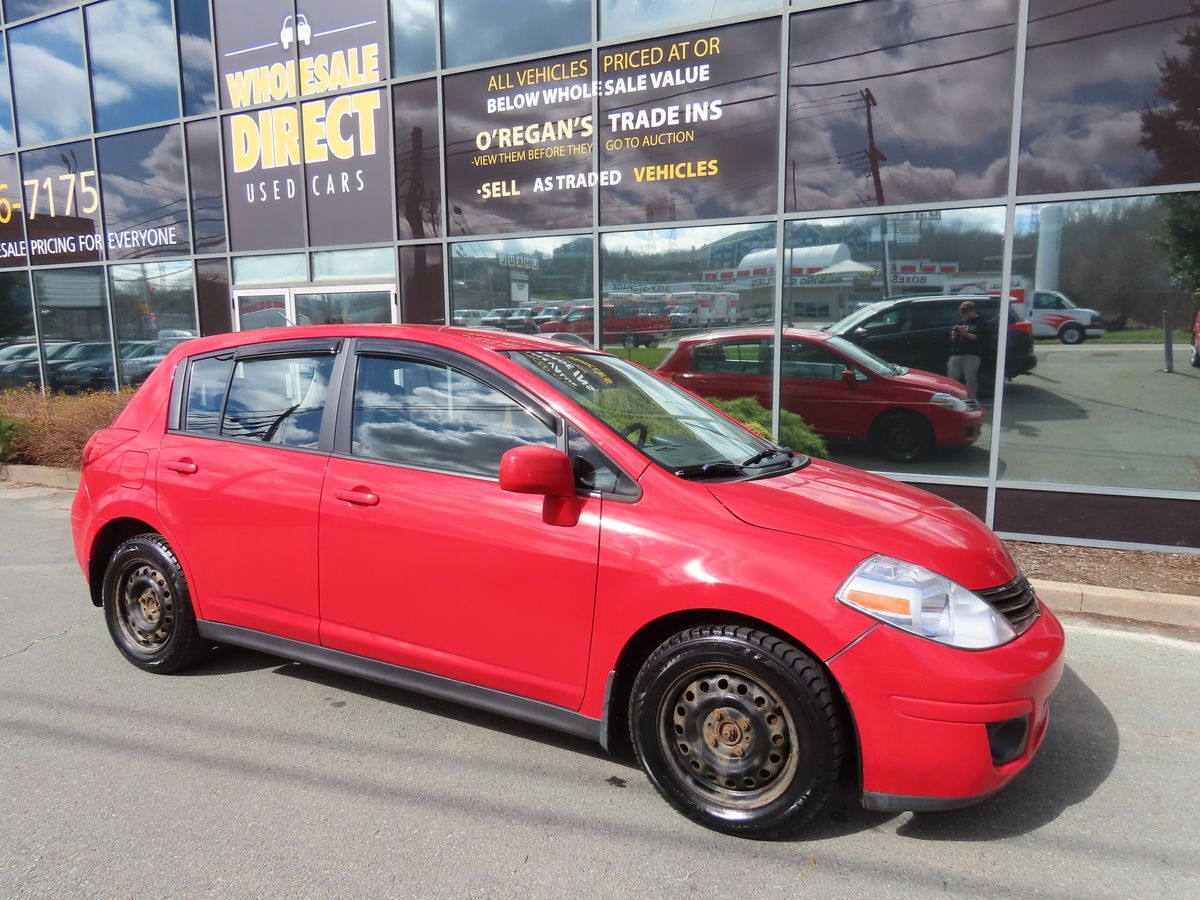 2012 Nissan Versa 5dr HB Auto 1.8 S