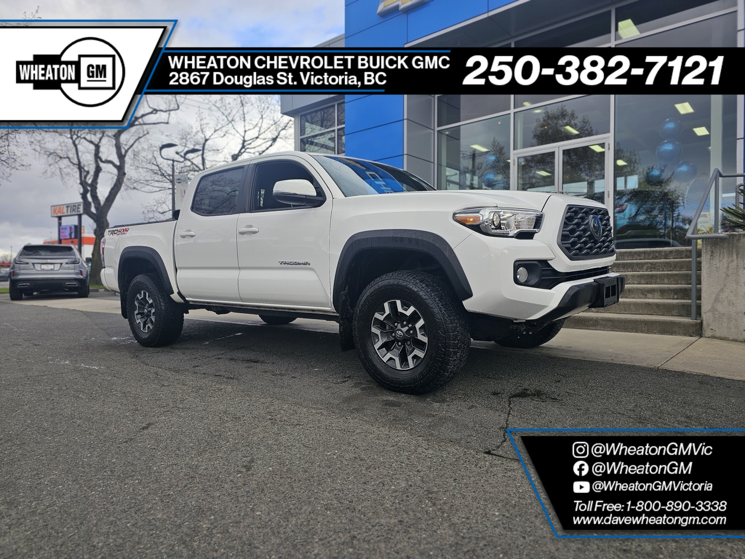 2022 Toyota Tacoma TRD 4x4 Off-Road | CLEAN CARFAX | 3.5L V6 | NAV & 