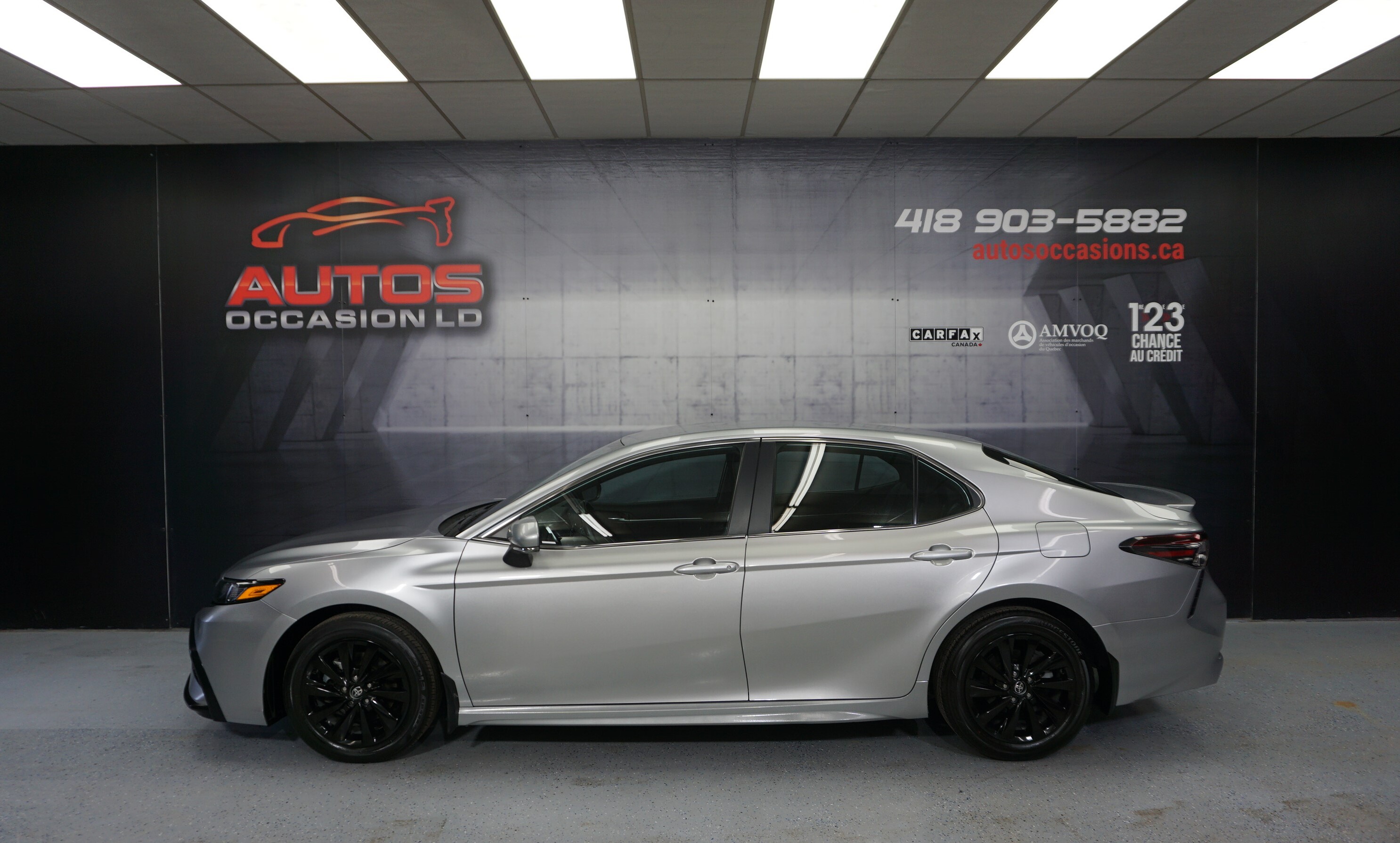 2023 Toyota Camry SE AUTO - MAGS - SIÈGES CUIR - CARPLAY 93 182 KM