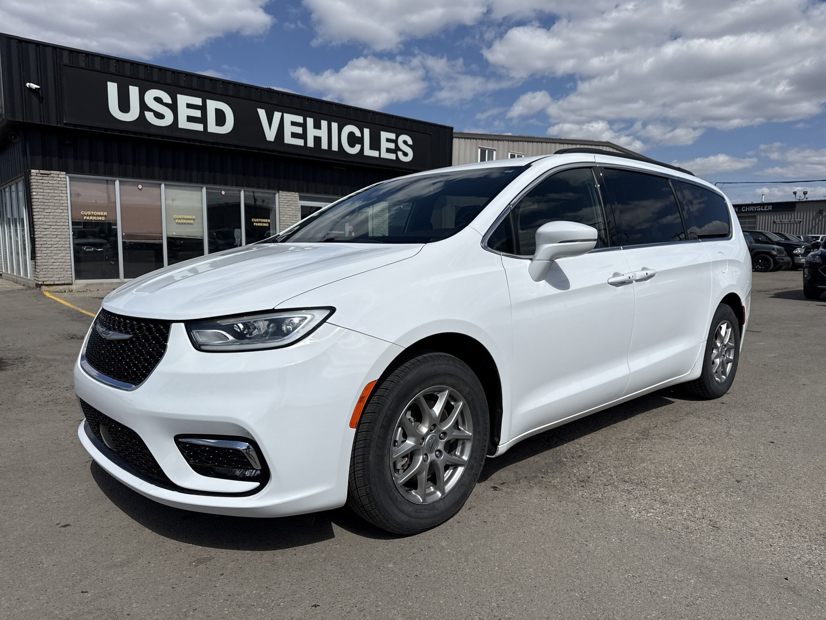 2022 Chrysler Pacifica Touring