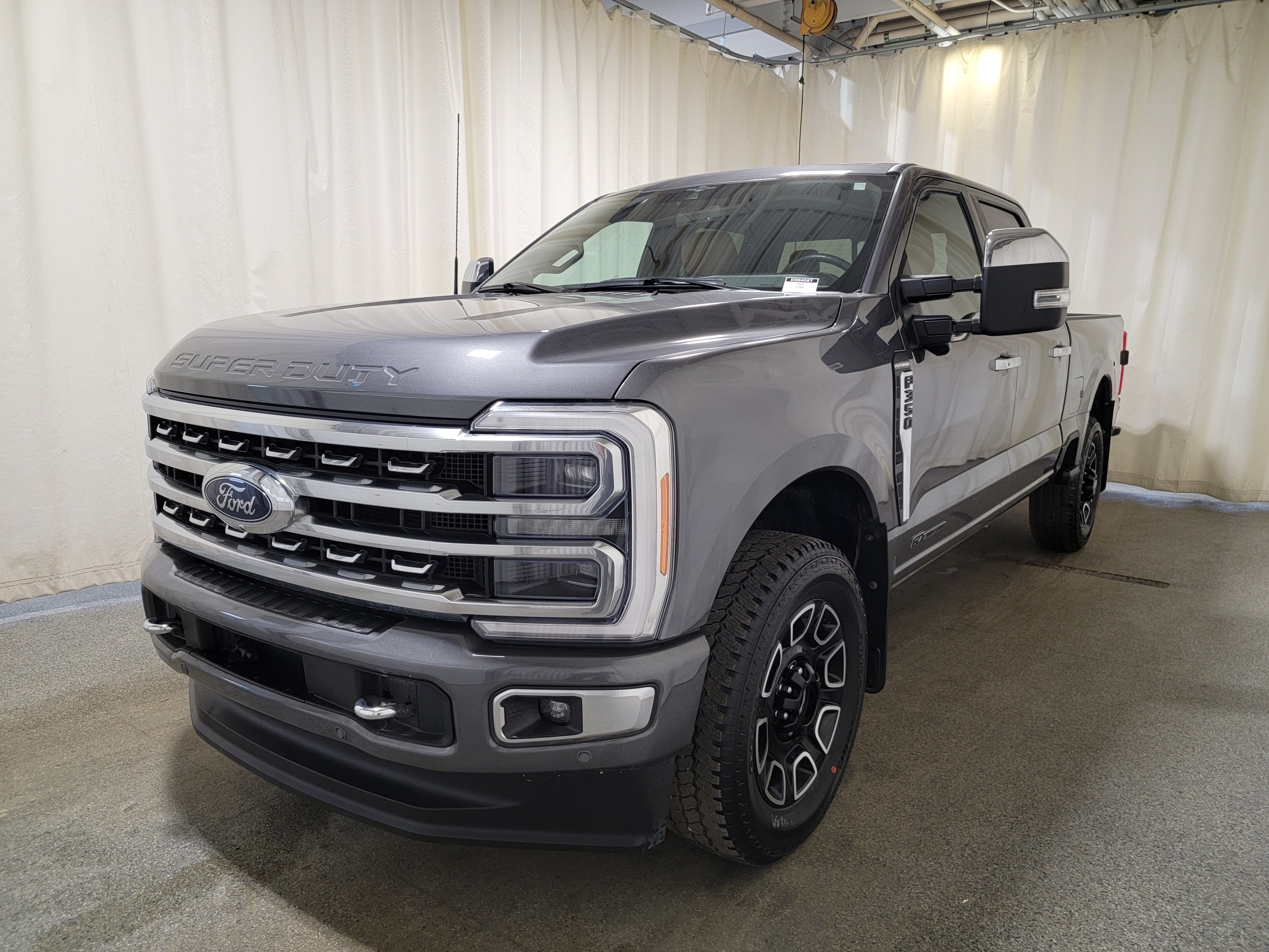 2023 Ford F-350 PLATINUM | FX4 | 5TH WHEEL PREP | MAX RECLINE SEAT