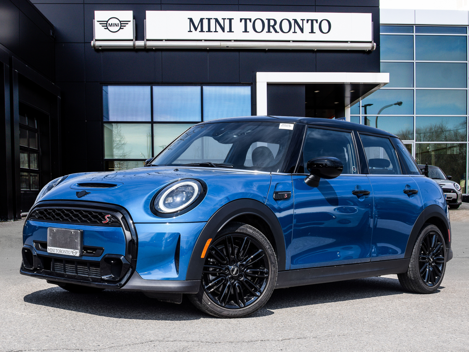 2023 MINI 5 Door S | CPO | HTD Wheel & Seats | Nav | Apple Carplay