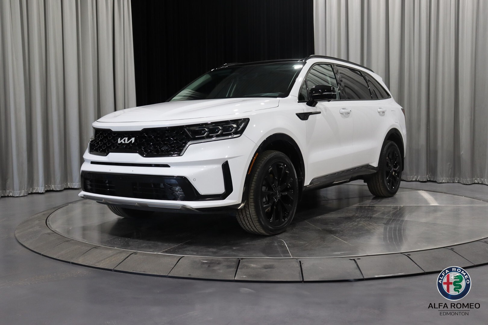 2023 Kia Sorento 2.5T SX w/Black Leather