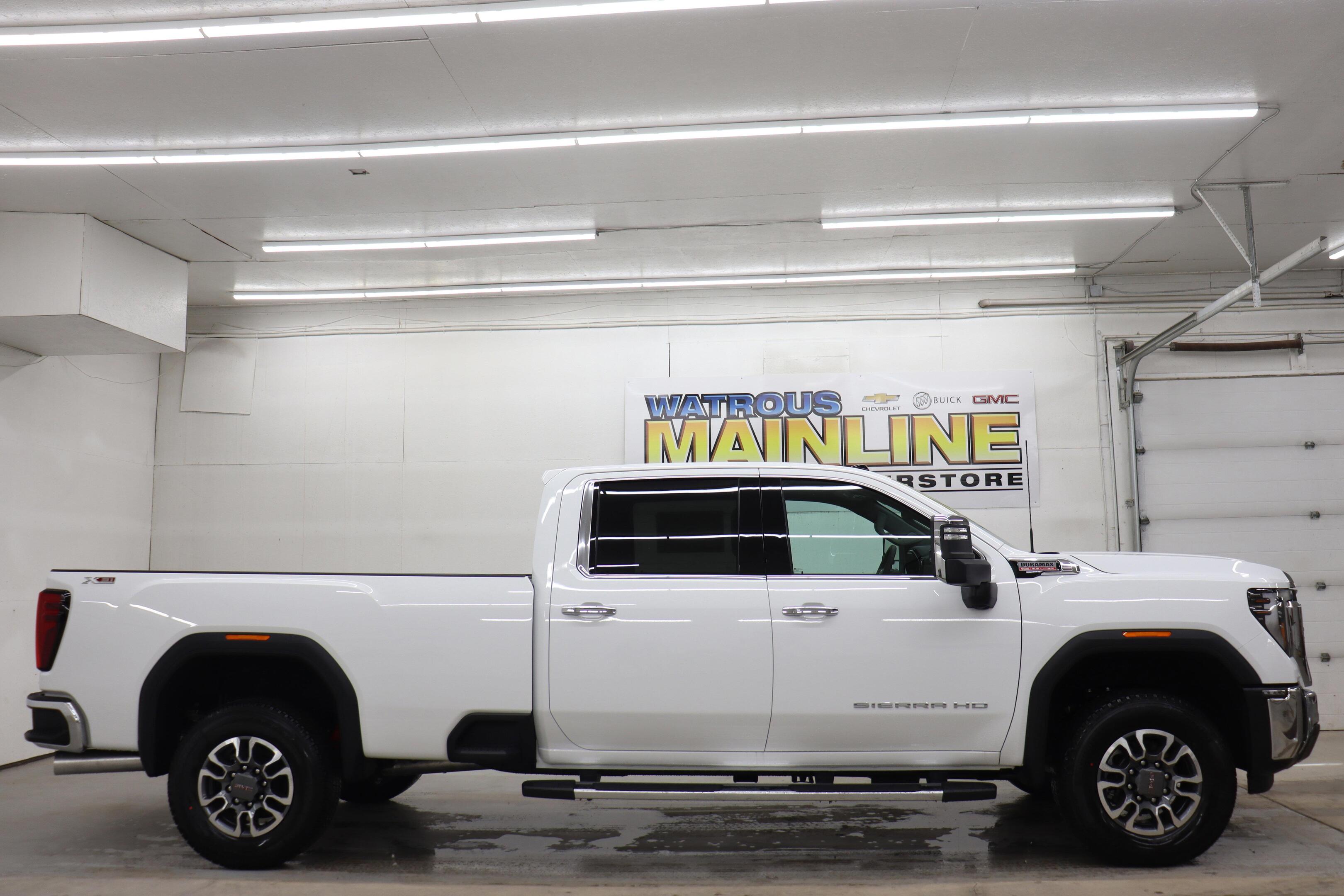2025 GMC Sierra 3500HD SLT