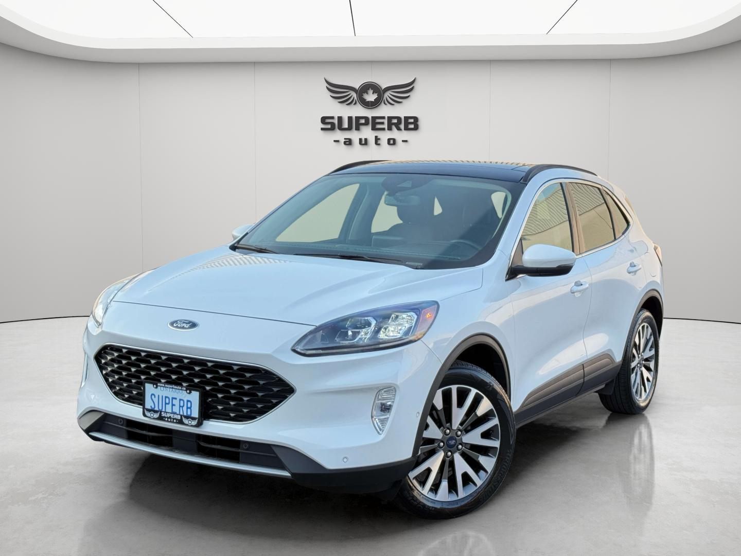 2020 Ford Escape TITANIUM | AWD | NO ACCIDENT | SUNROOF | WOOD TRIM
