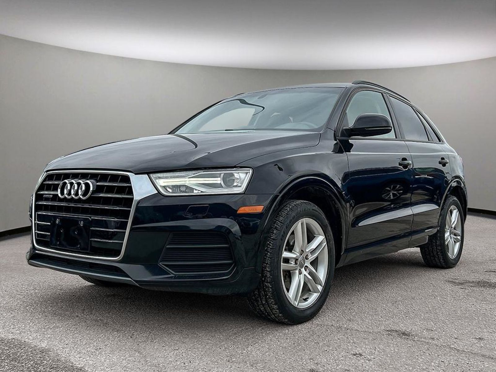 2017 Audi Q3 Komfort | AWD | Heated Front Seats | Panoramic Sun