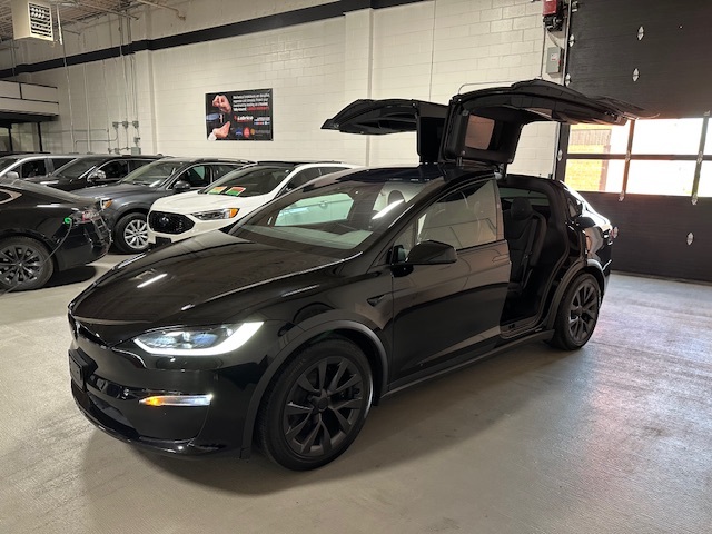 2024 Tesla Model X 1 OWNER CLEAN CARFAX 5 PASSENGER CERTIFIED