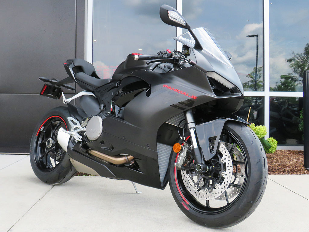 2025 Ducati Panigale V2 Black on Black 