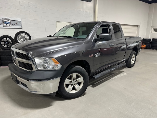 2016 Ram 1500 4x4 Quad Cab 5.7 Hemi Long box Back up Camera