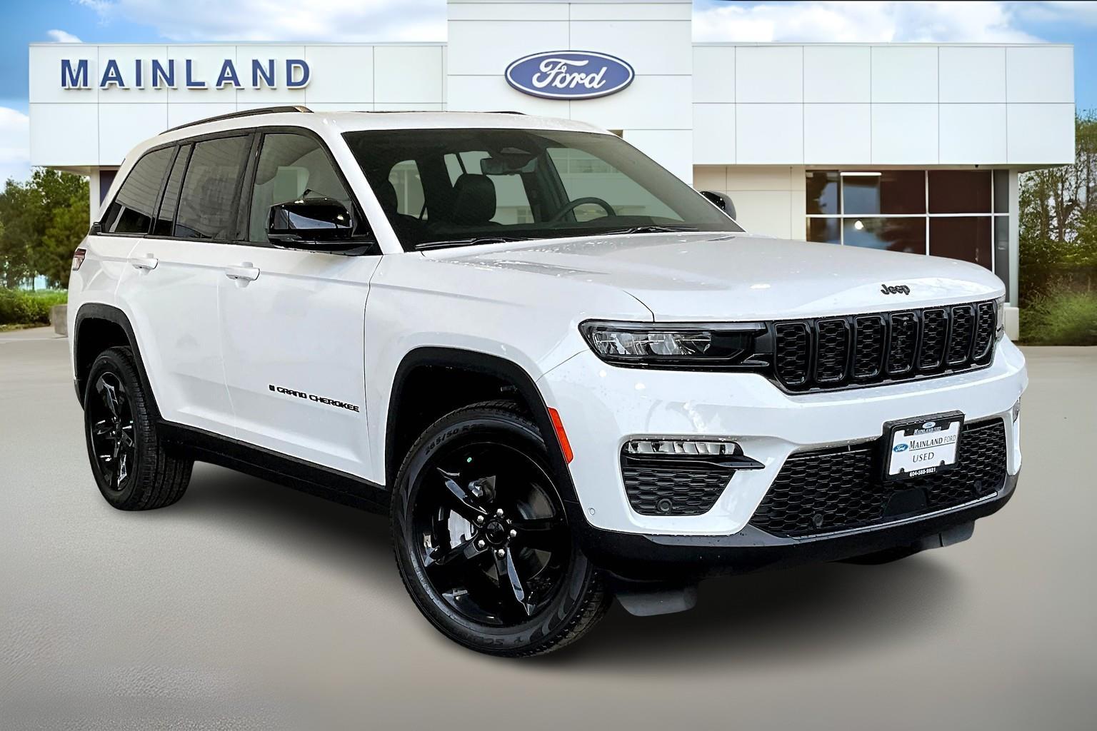 2024 Jeep Grand Cherokee LUXURY TECH GROUP | BLACK APPEARANCE
