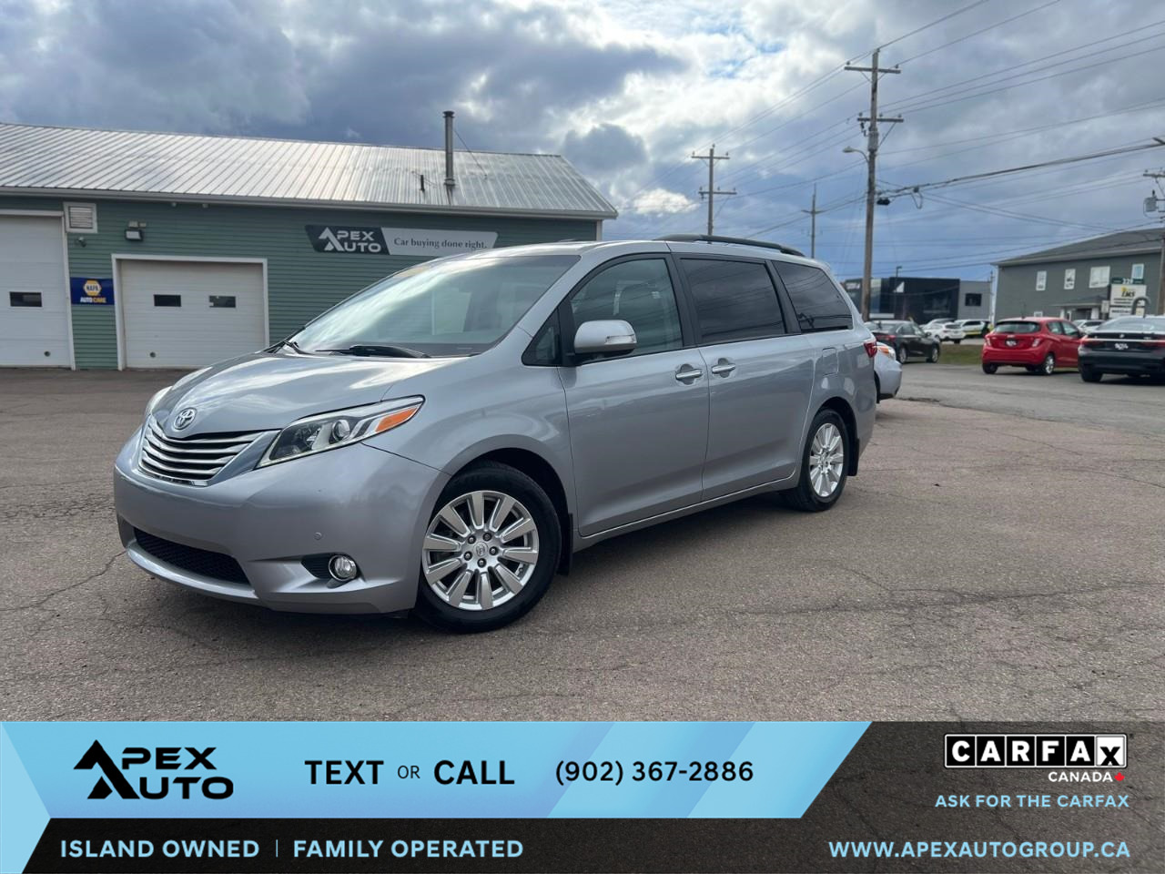 2017 Toyota Sienna LIMITED | LEATHER | ENTERTAINMENT SYSTEM | 59,000K