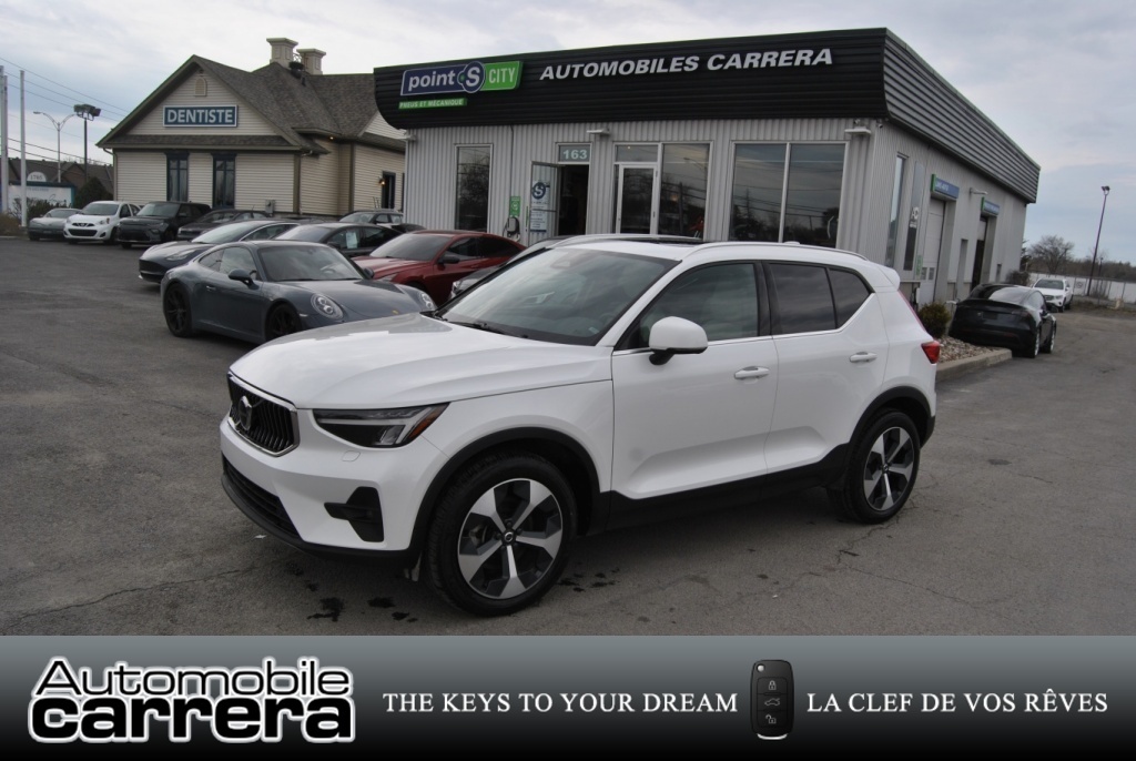 2023 Volvo XC40 PLUS BRIGHT THEME