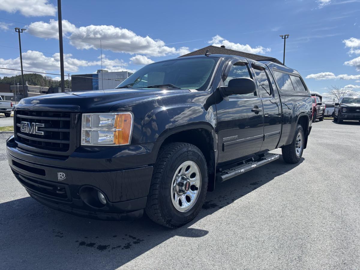 2012 GMC Sierra 1500 4WD Ext Cab 143.5  SL Nevada Edition