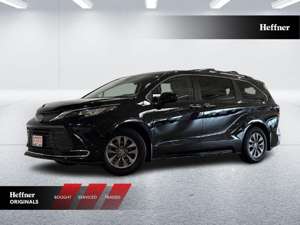 2023 Toyota Sienna XLE 8-Passenger