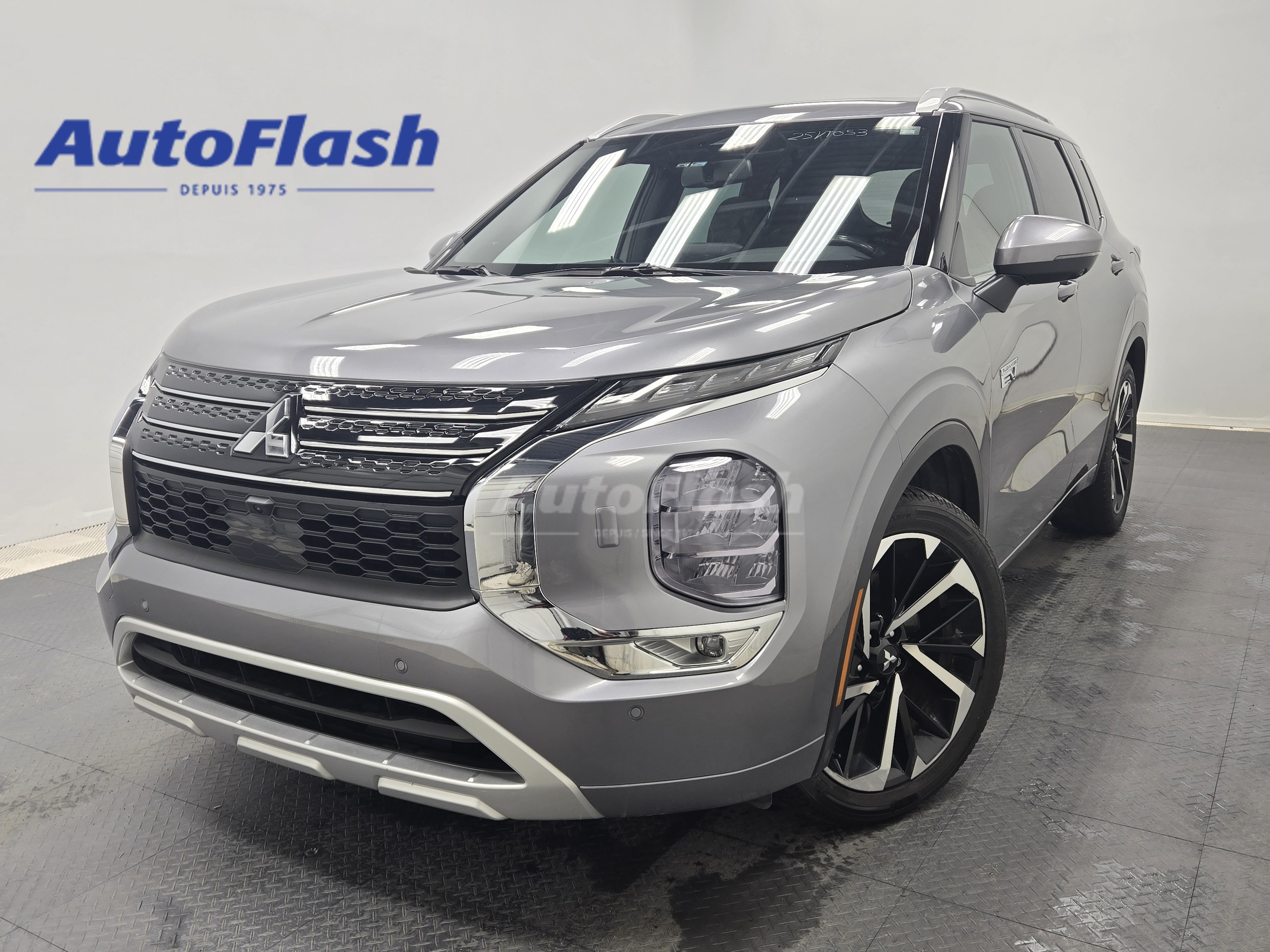 2023 Mitsubishi Outlander PHEV GT, CUIR, CAMERA 360, TOIT PANO, BLUETOOTH