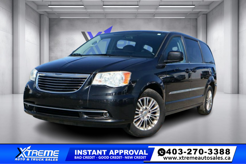 2013 Chrysler Town & Country Touring-L   - NO FEES!
