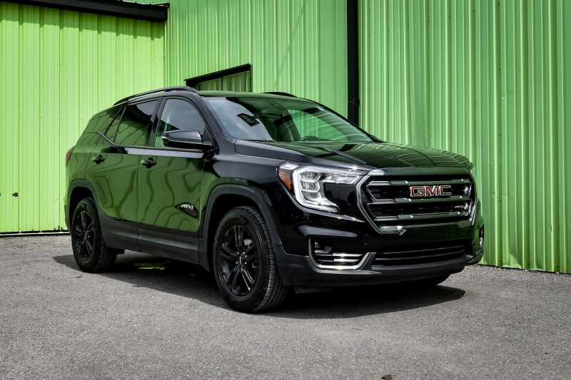 2024 GMC Terrain AT4  • BOSE AUDIO • SUNROOF • HEATED LEATHER