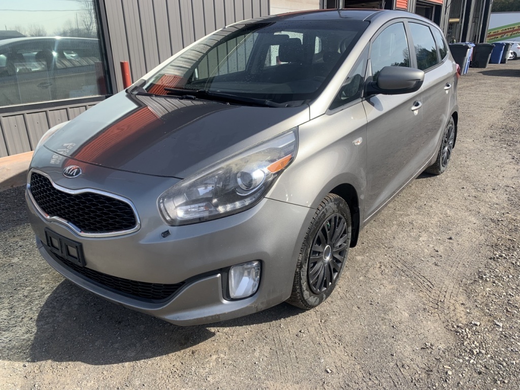 2014 Kia Rondo LX