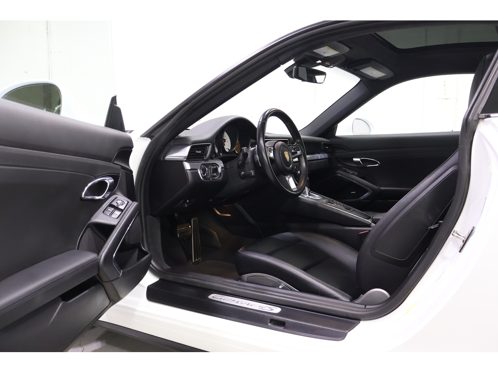 2018 Porsche 911 Carrera 4S, Toronto, Cash