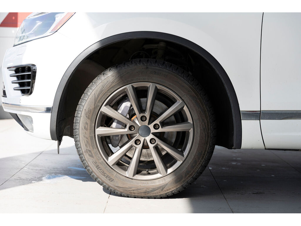 2017 Volkswagen Touareg 3.6L Execline, Vancouver, Cash