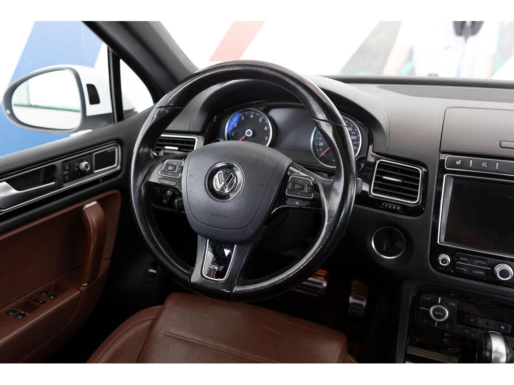 2017 Volkswagen Touareg 3.6L Execline, Vancouver, Cash
